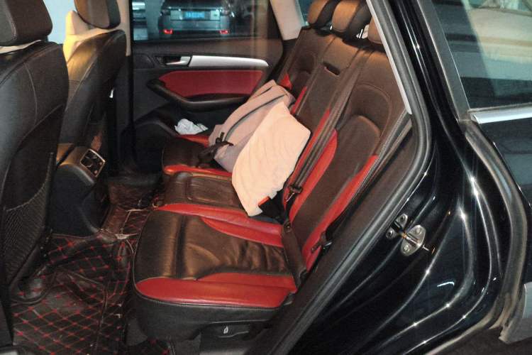 Used Audi Q5 2017 Plus 40 TFSI Technology Model
