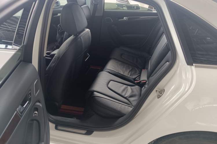 Used Audi A4L 2013 35 TFSI Automatic Comfort Model
