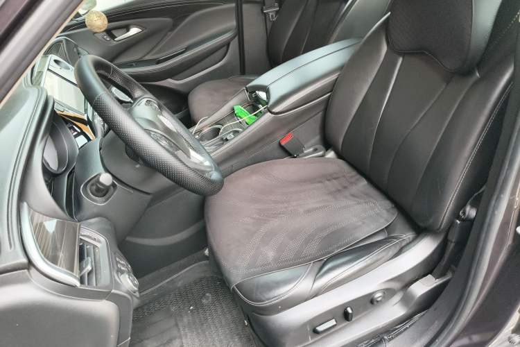 Used Buick Envision 2018 20T Two-Wheel-Drive Elite Model