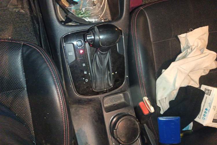 Used Kia K3 2016 1.6L Automatic GLS Gear Lever