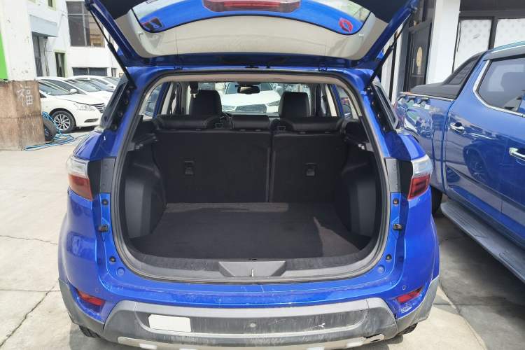 Used JMC Yusheng S330 2016 1.5L GTDi Automatic Two-Wheel Drive Fashion Edition Trunk