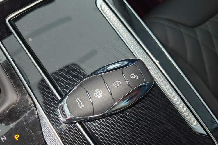 Used Hongqi HS5 2023 2.0T Qixiang Pro Edition
