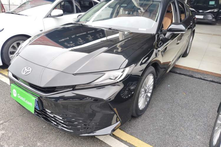 Used Toyota Camry 2024 Dual-Motor 2.0 HG Premium Edition