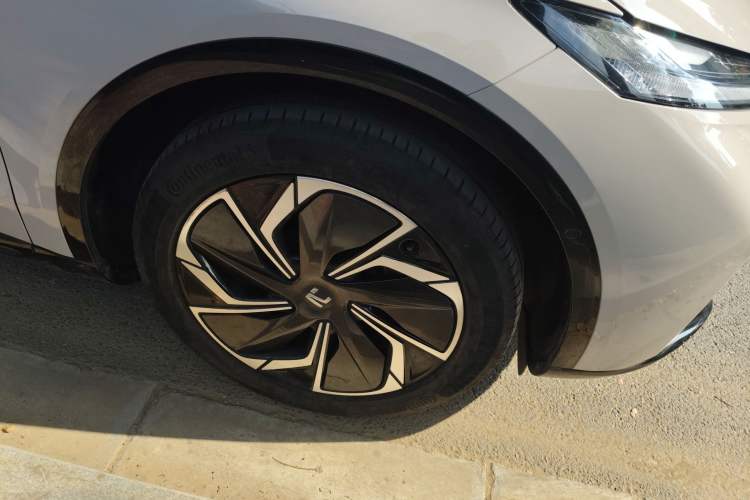 Used Rising R7 2024 Advanced Edition