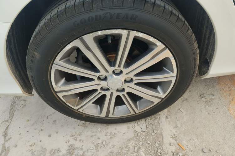 Used Peugeot 408 2014 1.8L Automatic Luxury Edition Right Rear Wheel Hub