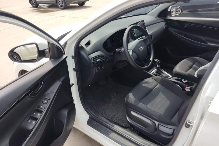 Used Hyundai Celesta 2018 1.6L Automatic GL Enjoyment Version China V Standard Driver Seat