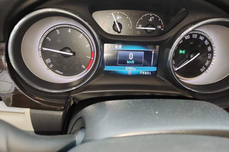 Used Buick Verano 2019 Sedan 15S Automatic Leading Model Odometer Close Up