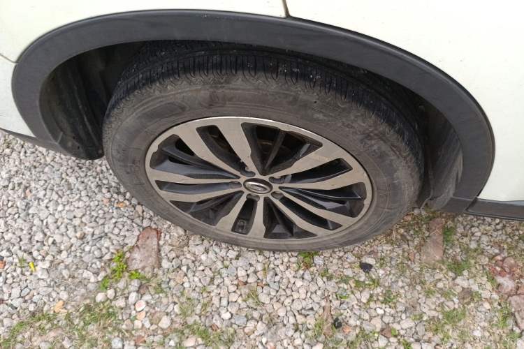 Used GAC Trumpchi GS4 2017 235T Automatic Two-Wheel Drive Luxury Smart Connectivity Version Right Rear Wheel Hub