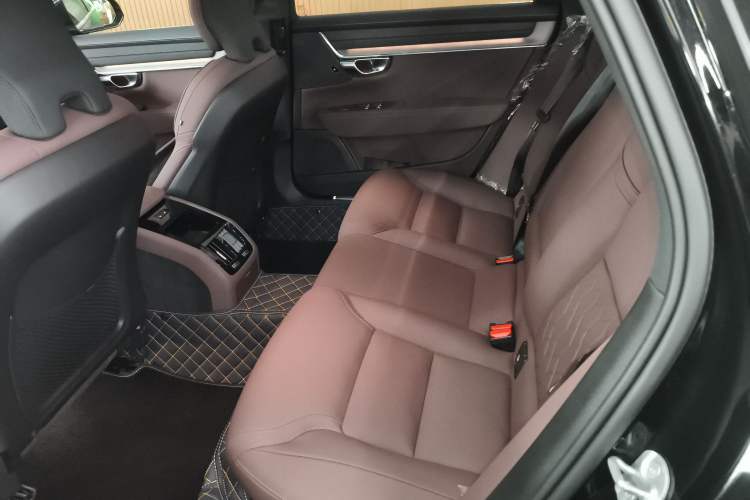 Used Volvo S90 2026 B5 Zhiyi Luxury Edition