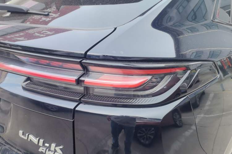 Used CHANGAN UNI-K 2021 2.0T All-Wheel Drive Prestige Version
