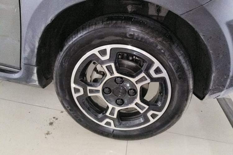 Used Geely Galaxy Panda 2025 210km Panda Rider Right Front Wheel Hub