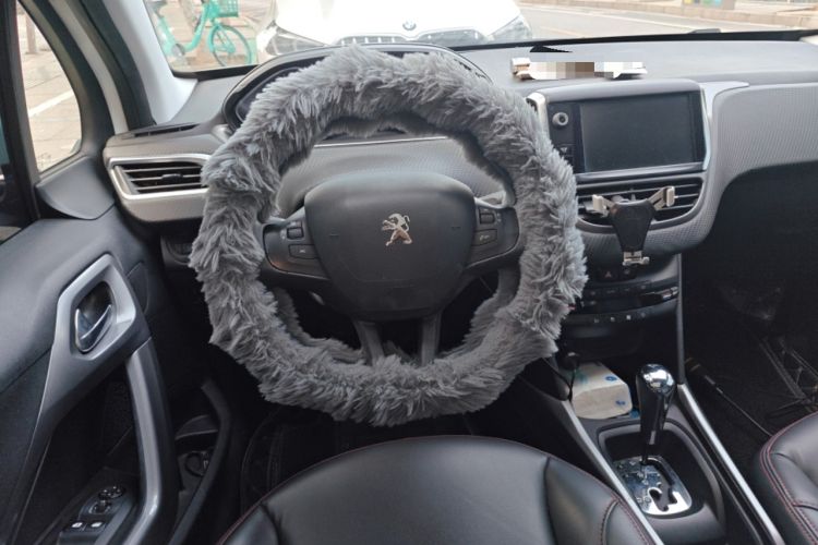 Used Peugeot 2008 2014 1.6L Automatic Fashion Edition Steering Wheel