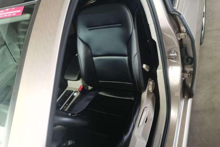 Used Volkswagen Golf 2014 1.4TSI Automatic Comfort Model Left Front Seat