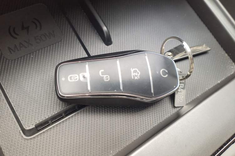 Used BYD Song PLUS New Energy 2025 EV Intelligent Driving Version 520km Premium Model Interior 1