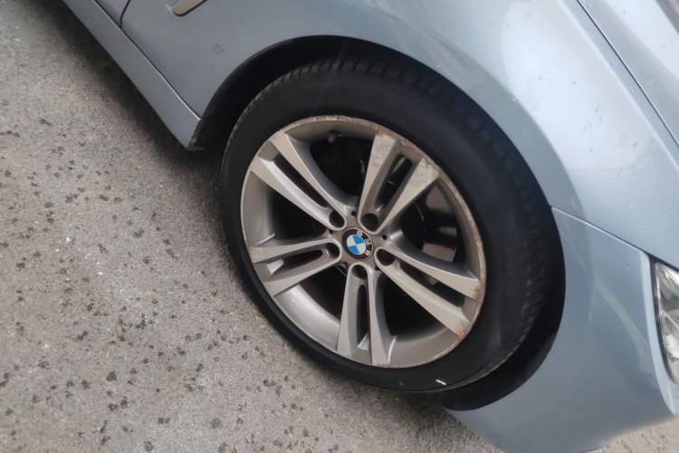 Used BMW 4 Series 2014 428i Convertible Sport Design Package Right Front Wheel Hub