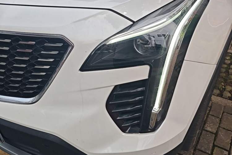 Used Cadillac XT4 2021 28T Two-Wheel Drive Leading Version
