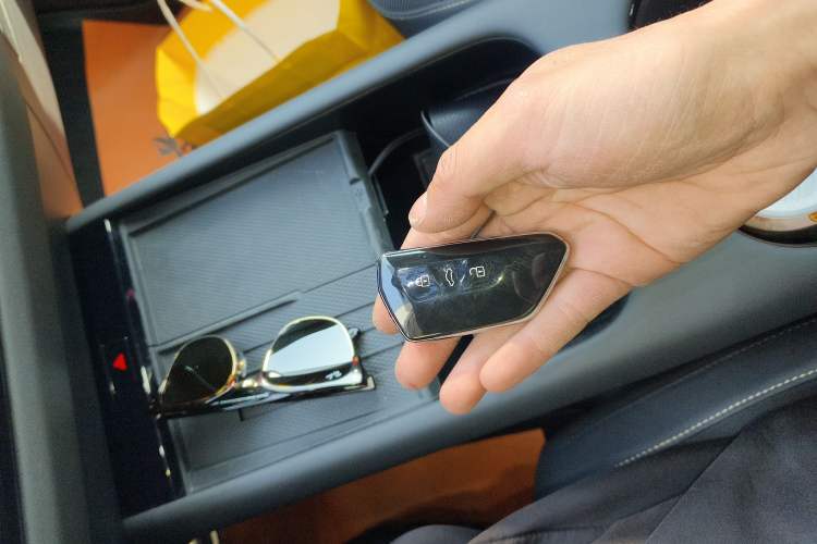 Used Volkswagen ID.UNYX 2024 Pro Long-Range Version
