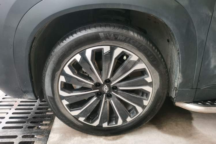 Used Chery Tiggo 9 2023 2.0T Dual-Clutch Two-Wheel Drive Prestige Version 5 Seats