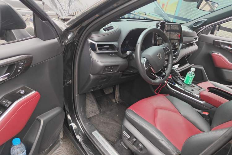 Used Toyota Crown Kluger 2021 2.5L HEV Four-Wheel Drive Flagship Edition Driver Seat