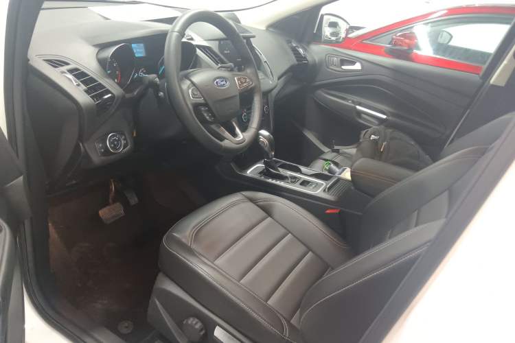 Used Ford Kuga 2019 EcoBoost 180 Two-Wheel-Drive Platinum Edition China VI Standard