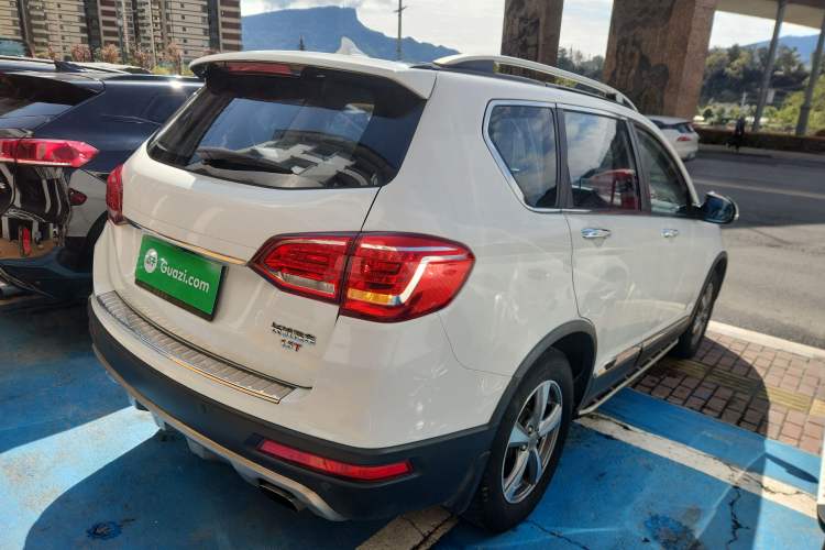 Used Haval H6 2015 Revised Version Sport Edition 1.5T Manual Transmission Two-Wheel Drive Elite Grade
