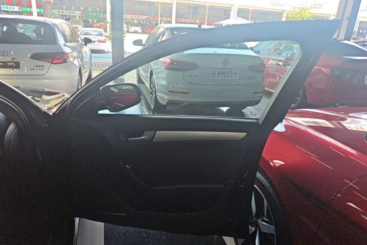 Used Audi A4L 2015 35 TFSI Automatic Standard Model
