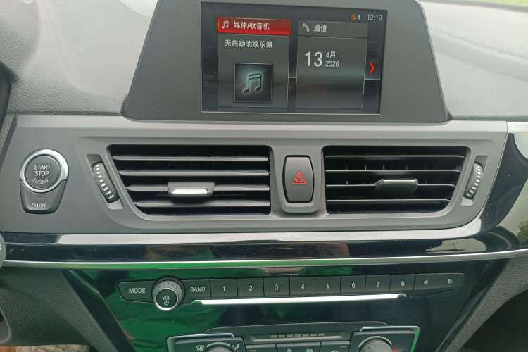 Used BMW 1 Series 2018 118i Sport Edition Audio And AC Panel