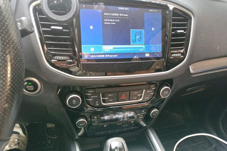 Used Geely Auto Vision X6 2016 1.3T CVT Flagship Model Audio And AC Panel