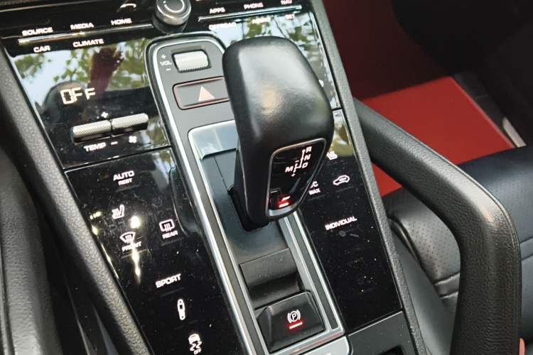 Used Porsche Cayenne 2018 Cayenne 3.0T Gear Lever