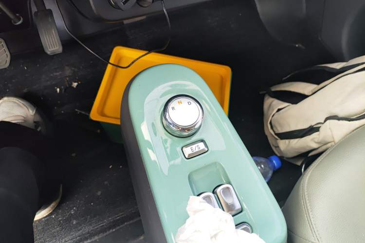 Used CHANGAN NEVO Lumin 2022 210km Sweet Edition Gear Lever