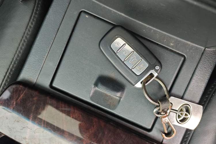 Used Toyota Camry 2015 2.0G Premier Edition Vehicle Key