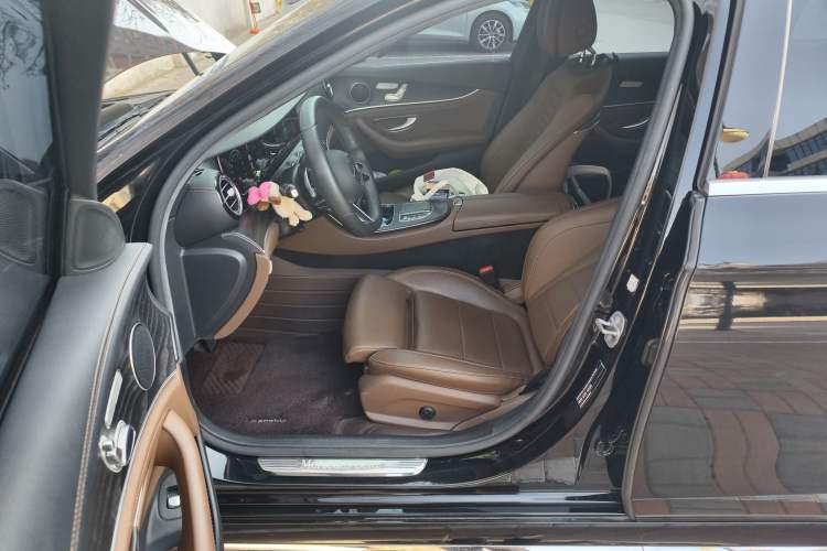 Used Mercedes-Benz E-Class New Energy 2022 Second Facelift E 350 e L Plug-in Hybrid Sports Sedan
