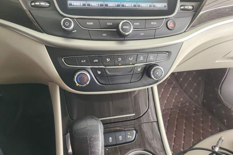 Used Buick Verano 2019 Sedan 15S Automatic Leading Model Audio And AC Panel