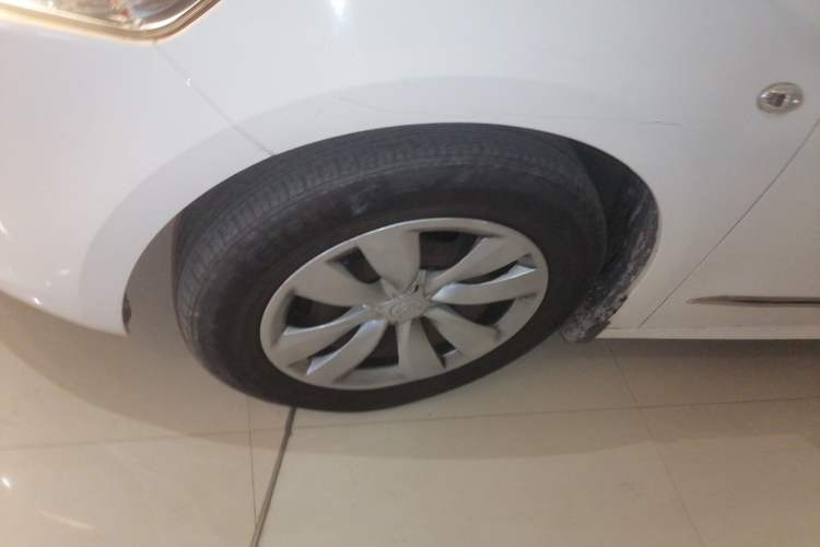 Used Citroen Elysee 2015 Zhishang Edition 1.6L Manual Fashion Model
