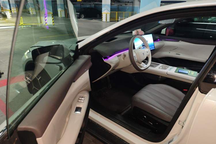 Used Deepal L07 2026 Model 240Ultra Huawei Qiankun ADS SE Edition
