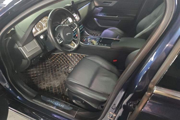 Used Jaguar XFL 2018 XFL 2.0T 250 PS Luxury Edition