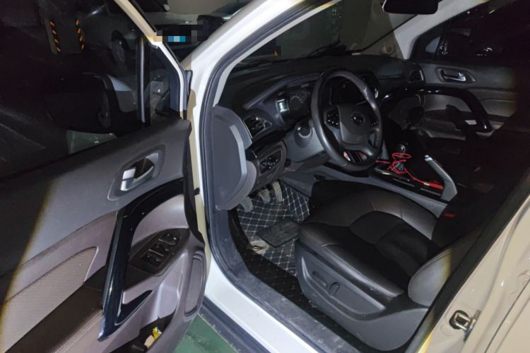 Used GAC Trumpchi GS4 2017 235T Manual Two-Wheel Drive Luxury Edition Driver Seat