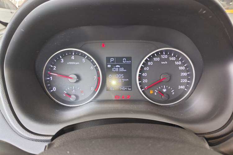 Used Hyundai Celesta 2020 1.6L Automatic GL Enjoyable Edition Instrument Cluster