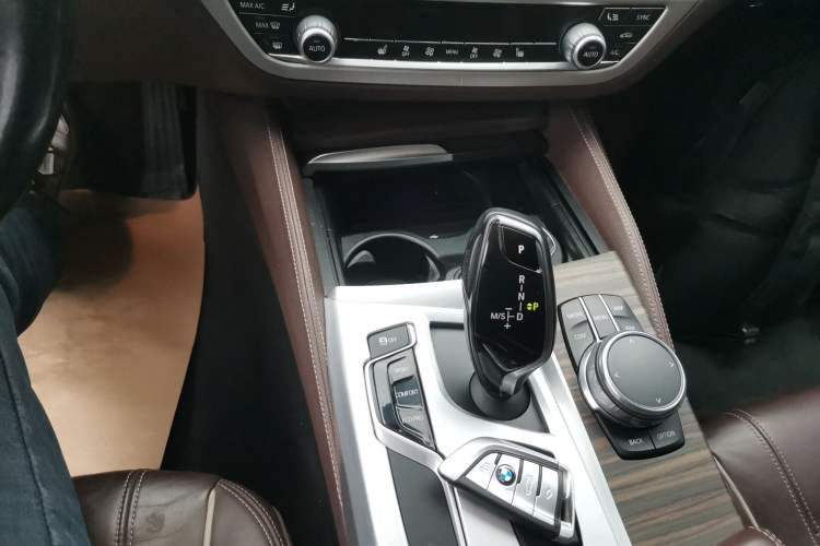 Used BMW 5 Series 2018 530Li Leading Edition Luxury Package
