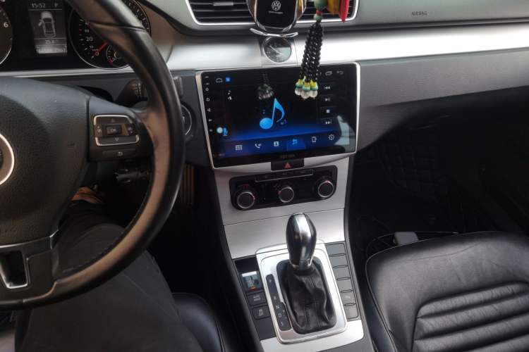 Used Volkswagen Magotan 2016 1.8TSI Smart Comfort Model Audio And AC Panel