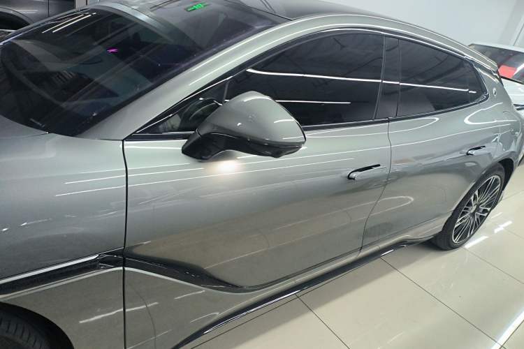 Used Denza Z9GT 2024 1100 Four-Wheel Drive Ultra Version