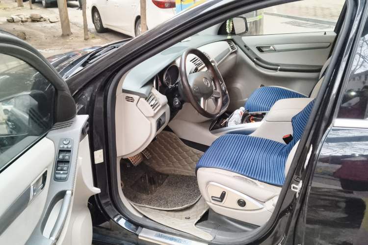 Used Mercedes-Benz R-Class 2014 R 320 4MATIC Business Model