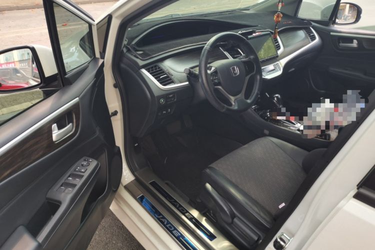 Used Honda Jade 2017 1.8L automatic Comfort version 5 seats Driver Seat