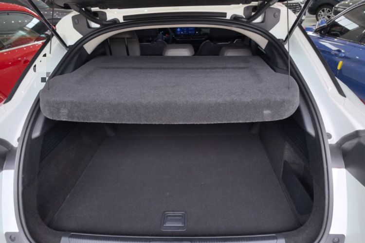 Used Citroen C5 X 2023 1.6T Enjoy the Extraordinary Trunk