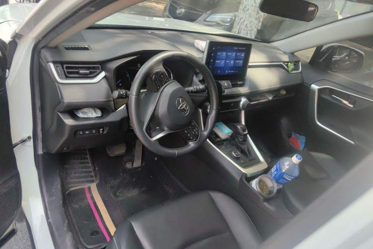 Used Toyota RAV4 2022 Dual-Engine 2.5L E-CVT Four-Wheel Drive Elite Plus Edition
