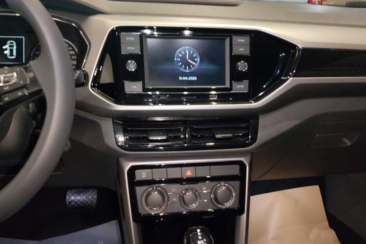 Used Volkswagen T-Cross 2019 280TSI DSG Comfort Edition Audio And AC Panel