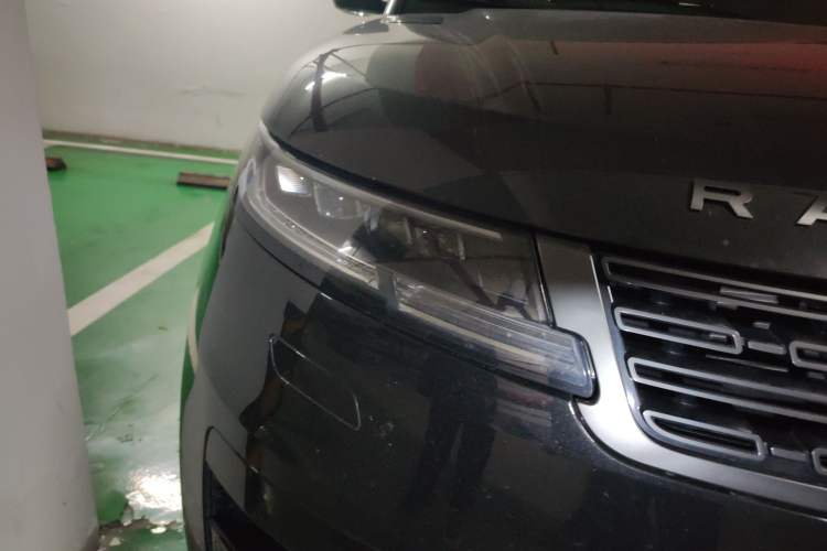 Used Land Rover Range Sport 2023 400PS Dynamic SE Right Front Headlight