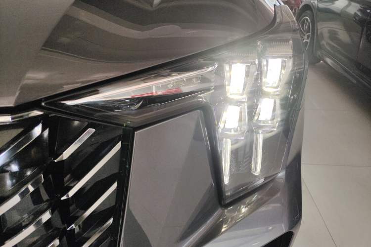 Used GAC Trumpchi GS8 2022 Flagship Series 2.0 TGDI Two-Wheel-Drive Prestige Edition (7 Seats)