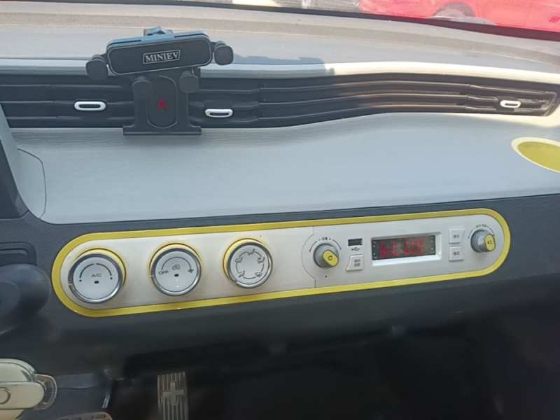Used Wuling Hongguang MINIEV 2022 Macaron Premium Model – Lithium Ternary Battery — 12