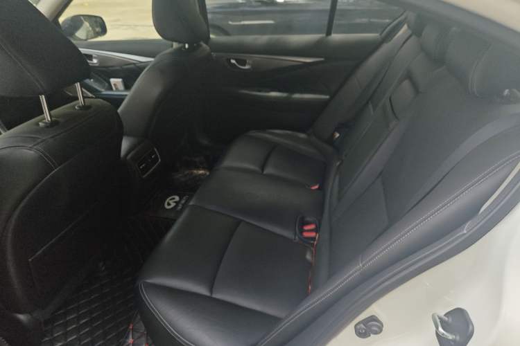 Used Infiniti Q50L 2018 2.0T Enjoyment Edition China V standard
